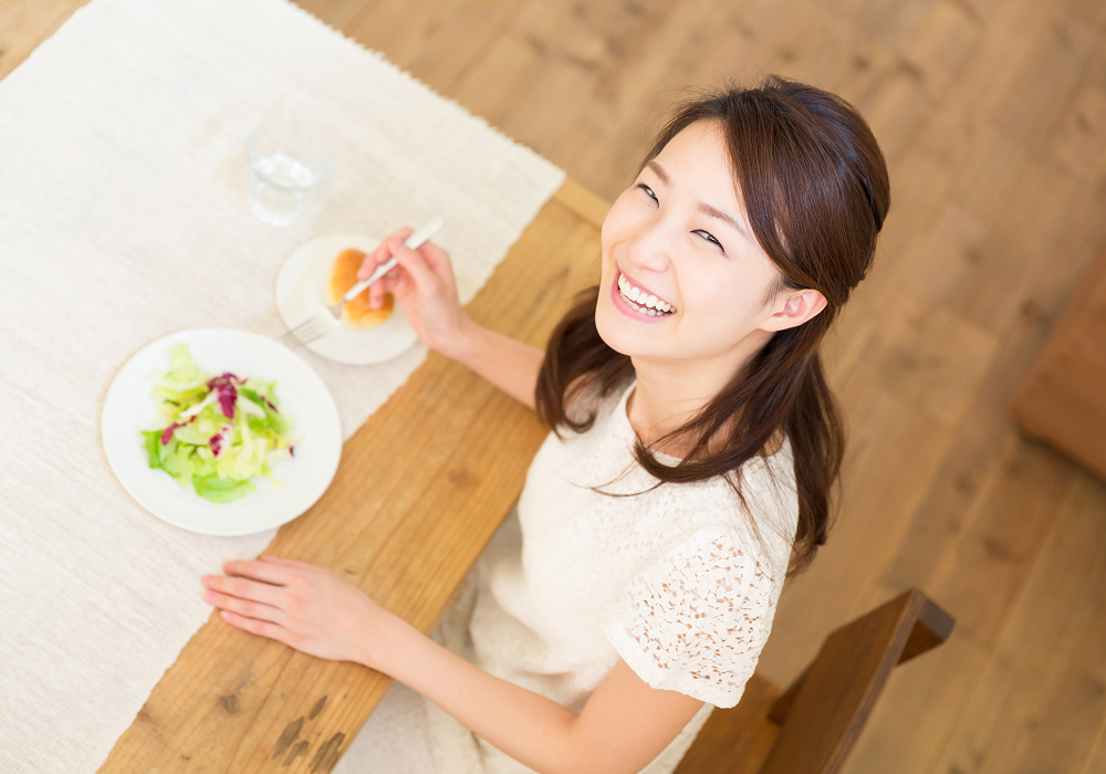硬い食べもの・食いしばりには注意しましょう